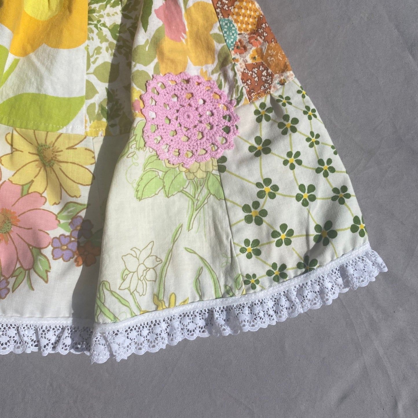 Style Floral Embroidered Skirt