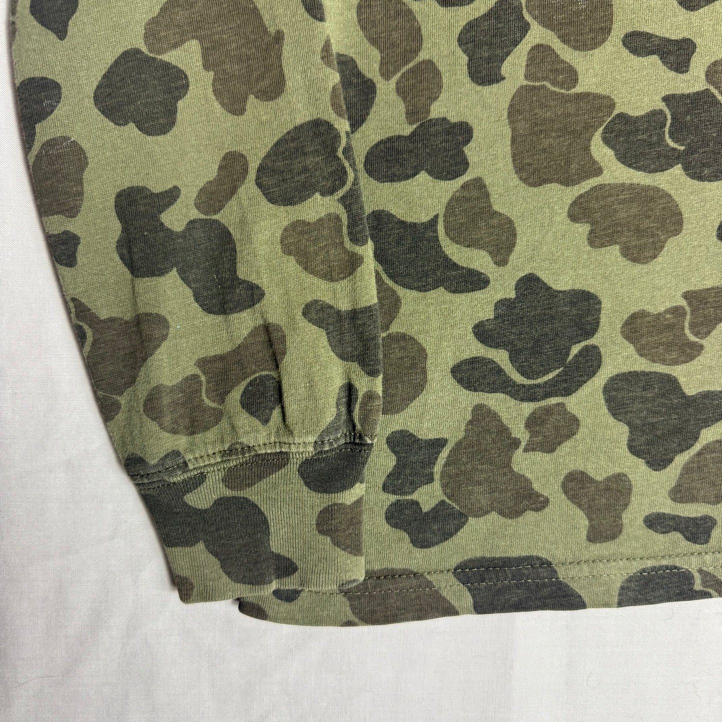 Carhartt Camo Spellout Tshirt 5-6 Years