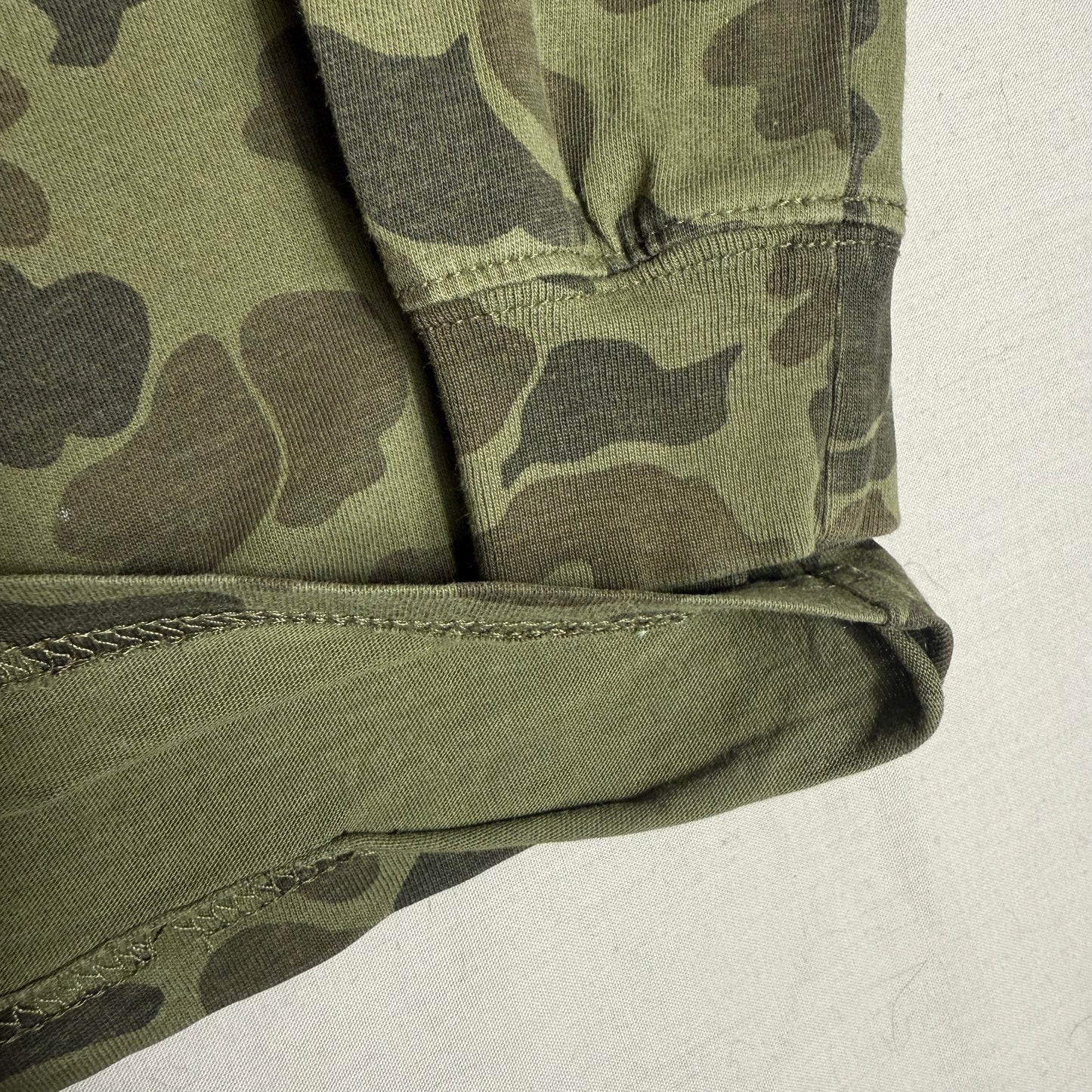 Carhartt Camo Spellout Tshirt 5-6 Years