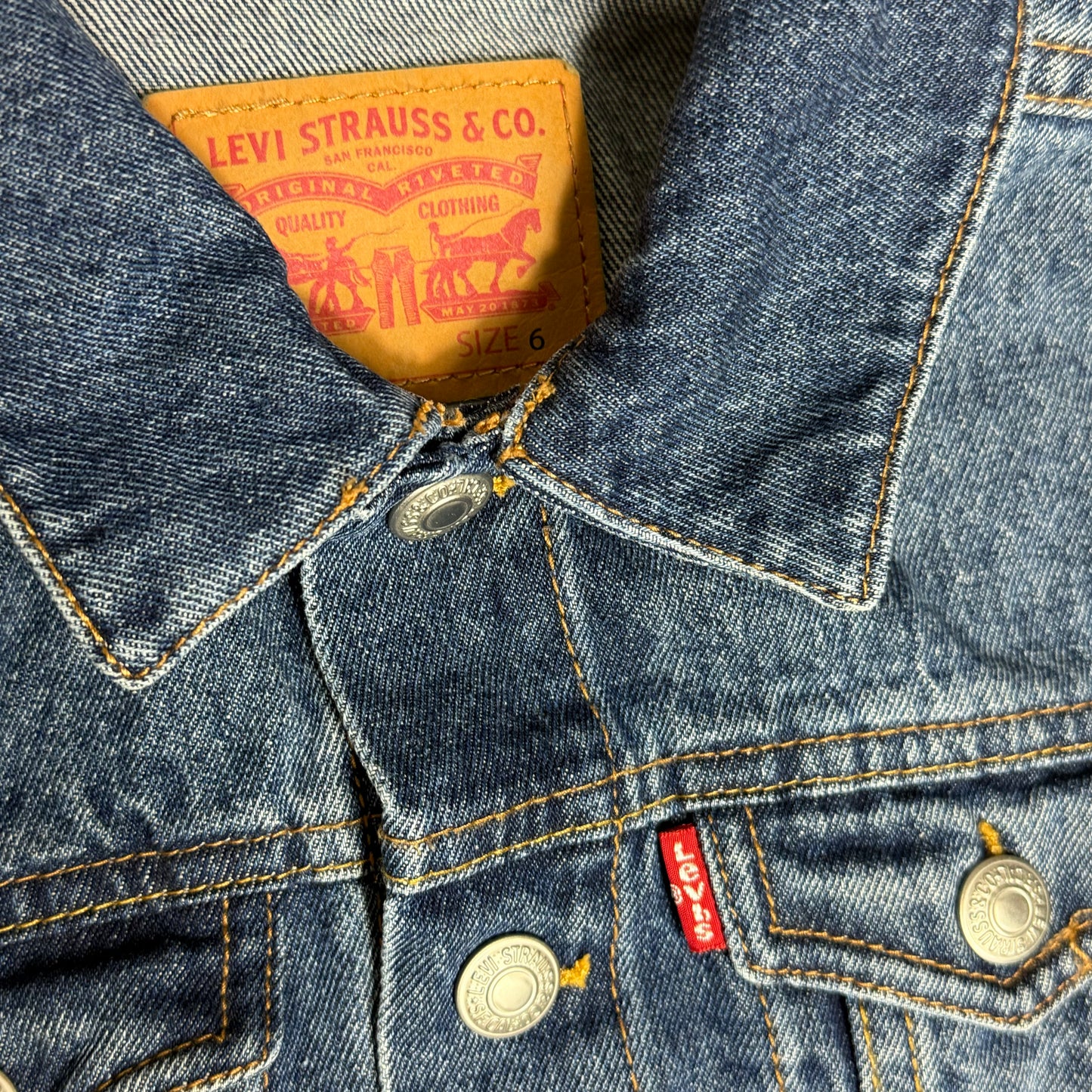 Levi's Dark Wash Denim Jacket 6-7 Years