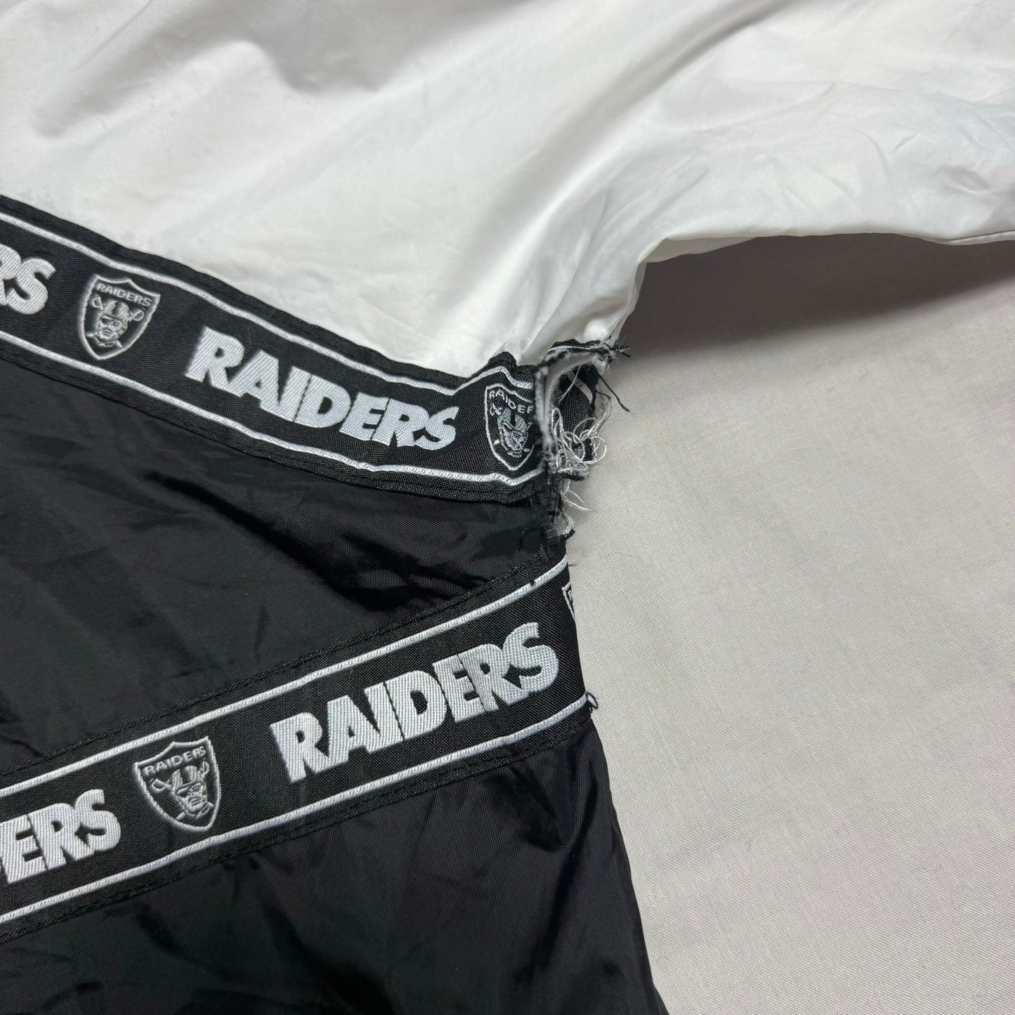 Raiders NFL Windbreaker 11-12 Years