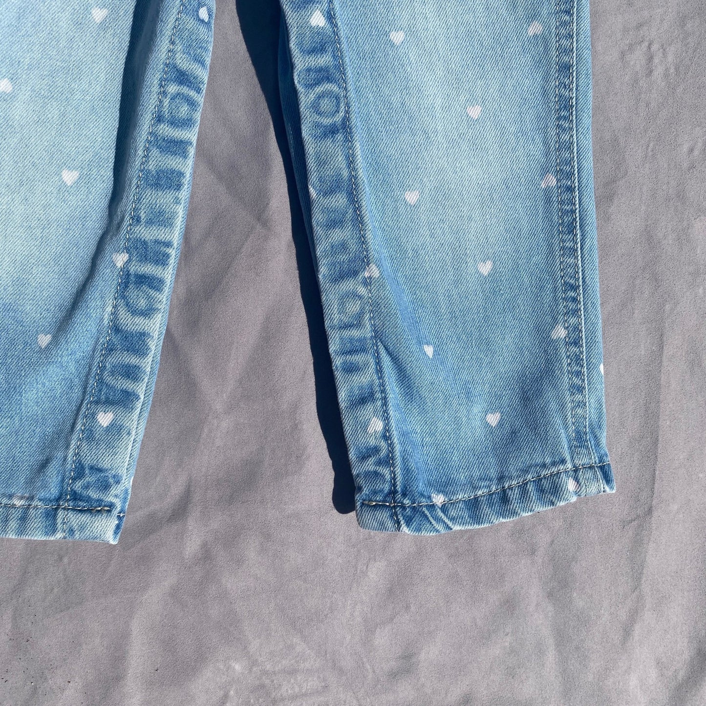 OshKosh B'Gosh Heart Dungarees 12 - 18 Months OshKosh_B'Gosh_Heart_Dungarees_239 - Secondly