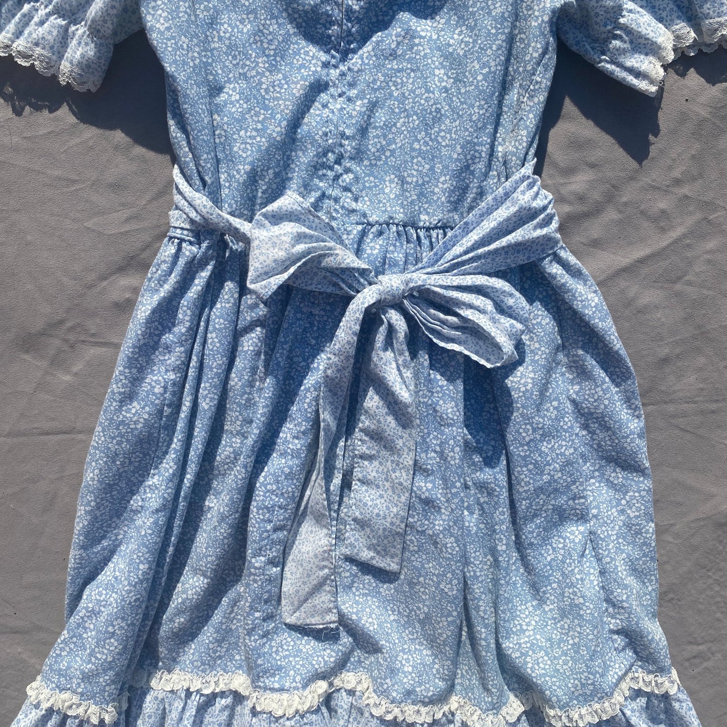 Vintage Prairie Floral Lace Frill Detail Dress 9 - 10 Years Vintage_prairie_Floral_Lace_Frill_Detail_Dress_153 - Secondly
