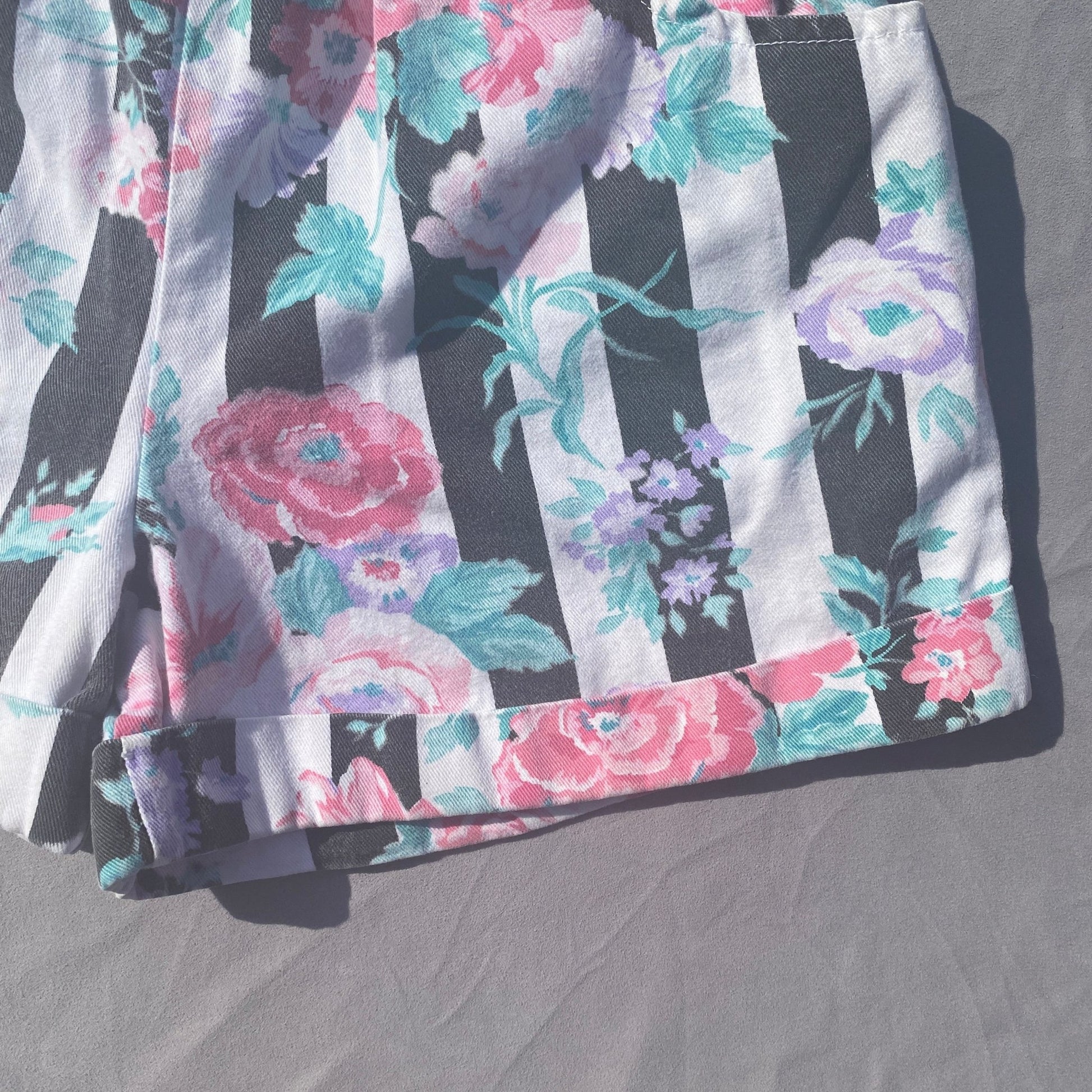 Vintage Floral Stripe Shorts 7 - 8 Years Vintage_Floral_Stripe_Shorts_193 - Secondly